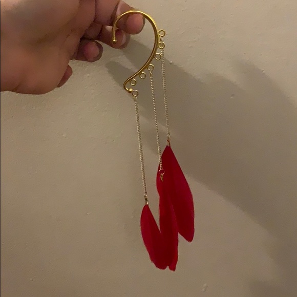 Ear Clip In Red - Picture 5 of 5